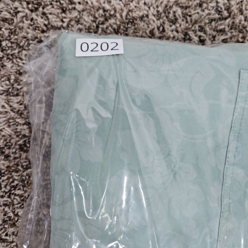 Sundance Green Button-Front Pants - Picture 12 of 12